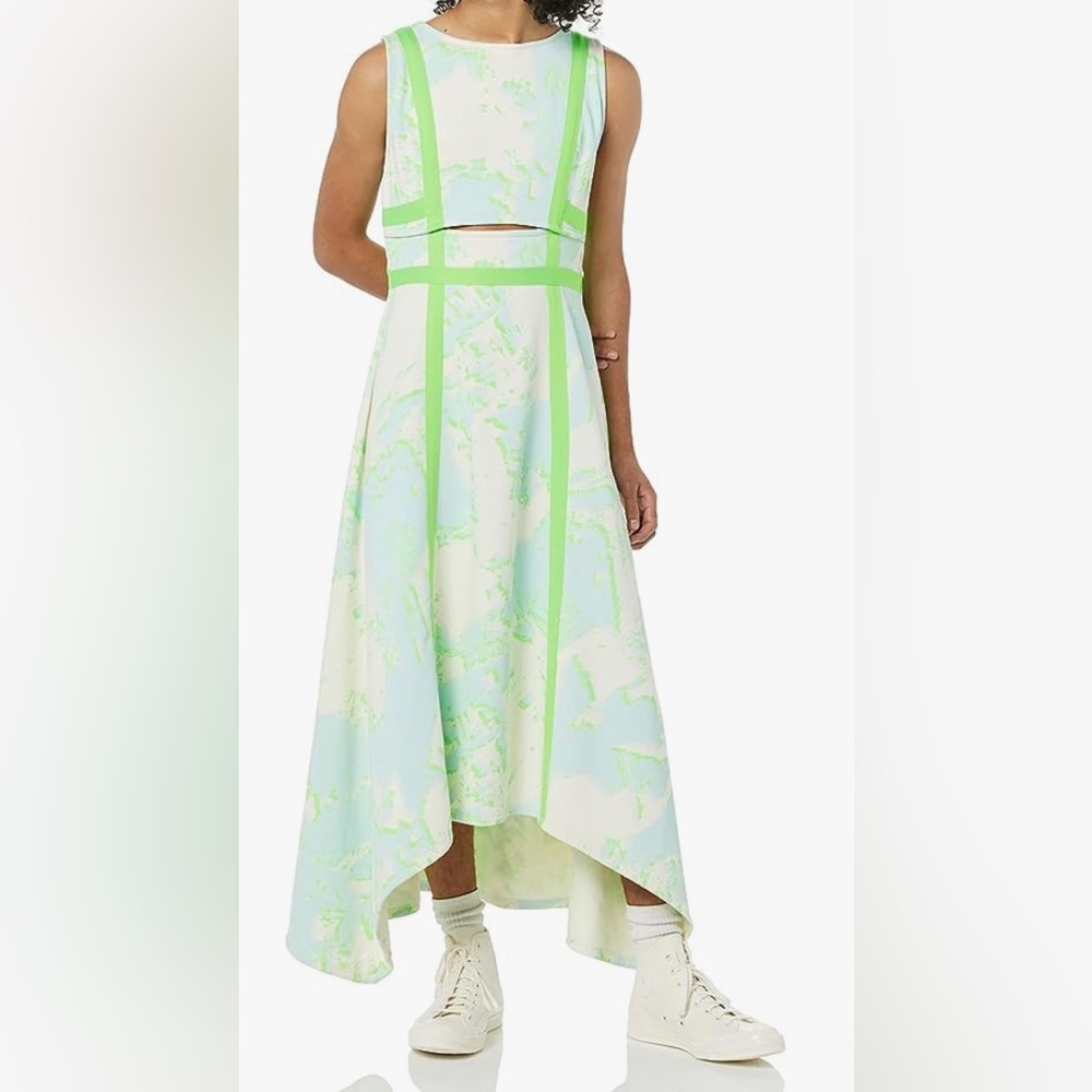 Amazon‘Making the Cut’ sweatshirt dress with bust cutout. Size S.